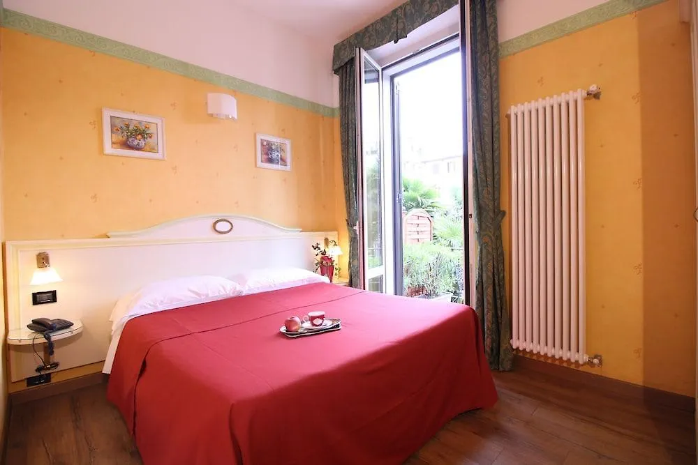 Hotel Charly Milão