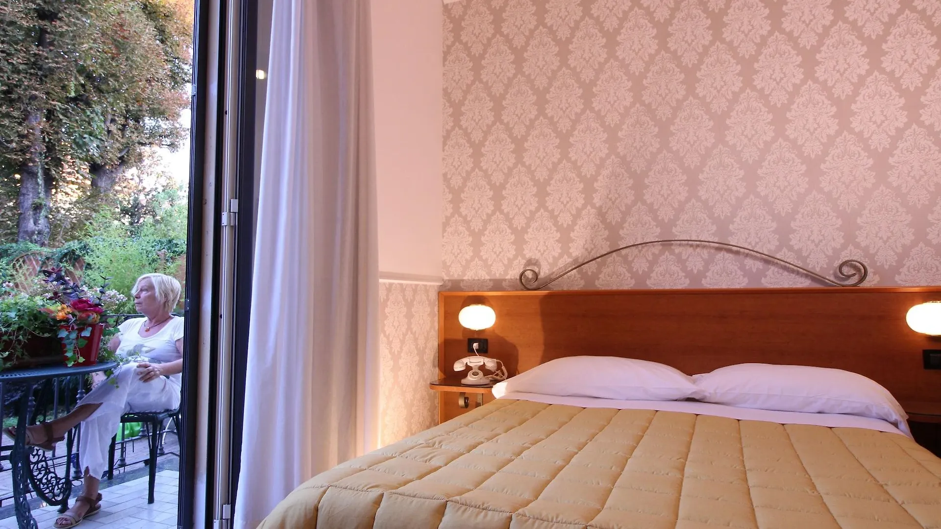Hotel Charly 3*, Milan Italy