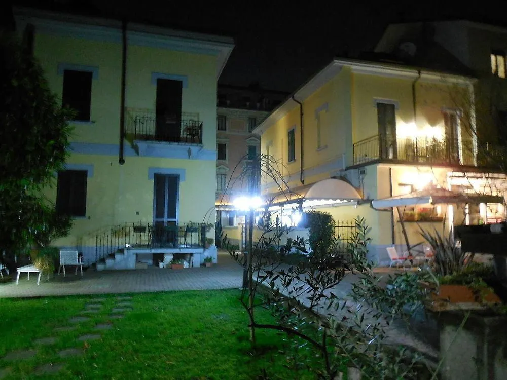 Hotel Charly Milão