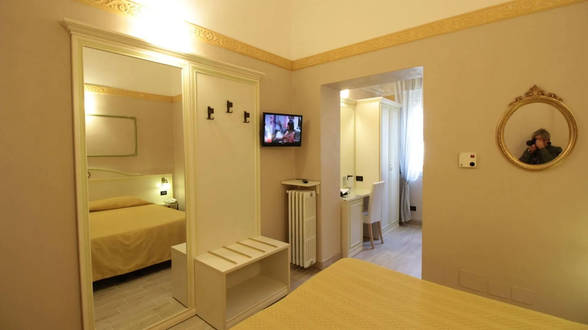 Hotel Charly Milão