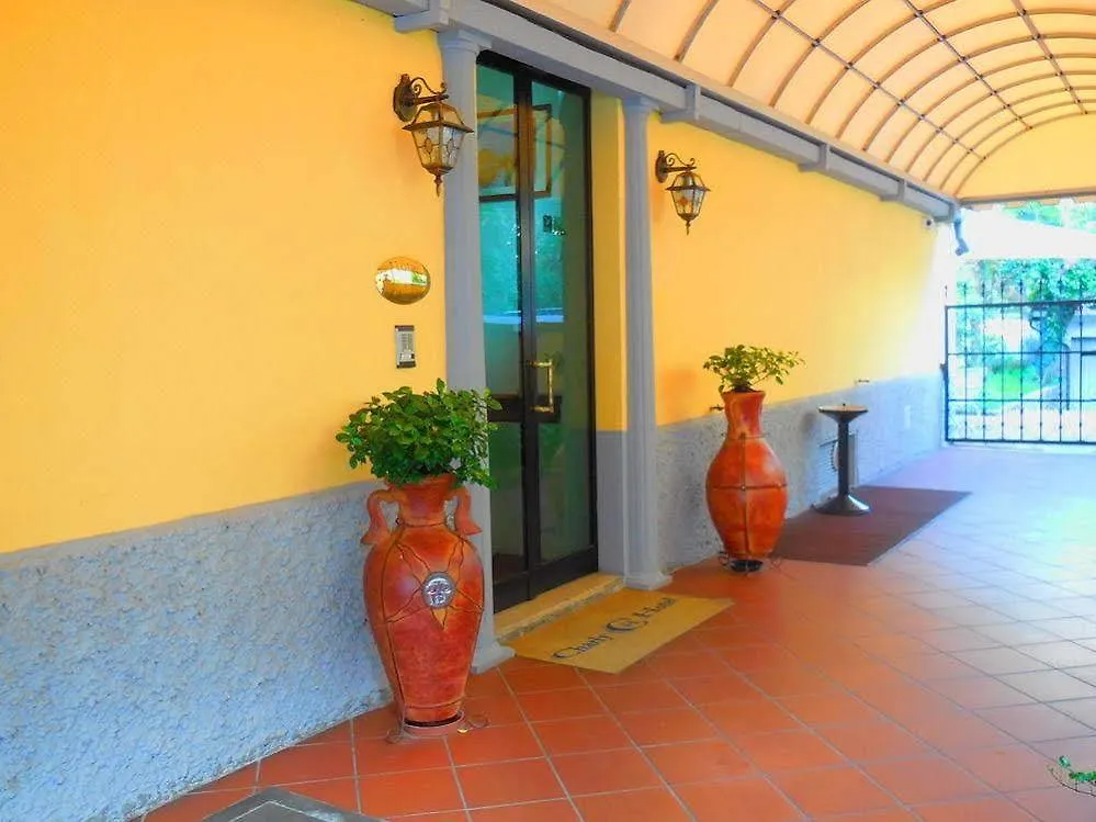 Hotel Charly Milão