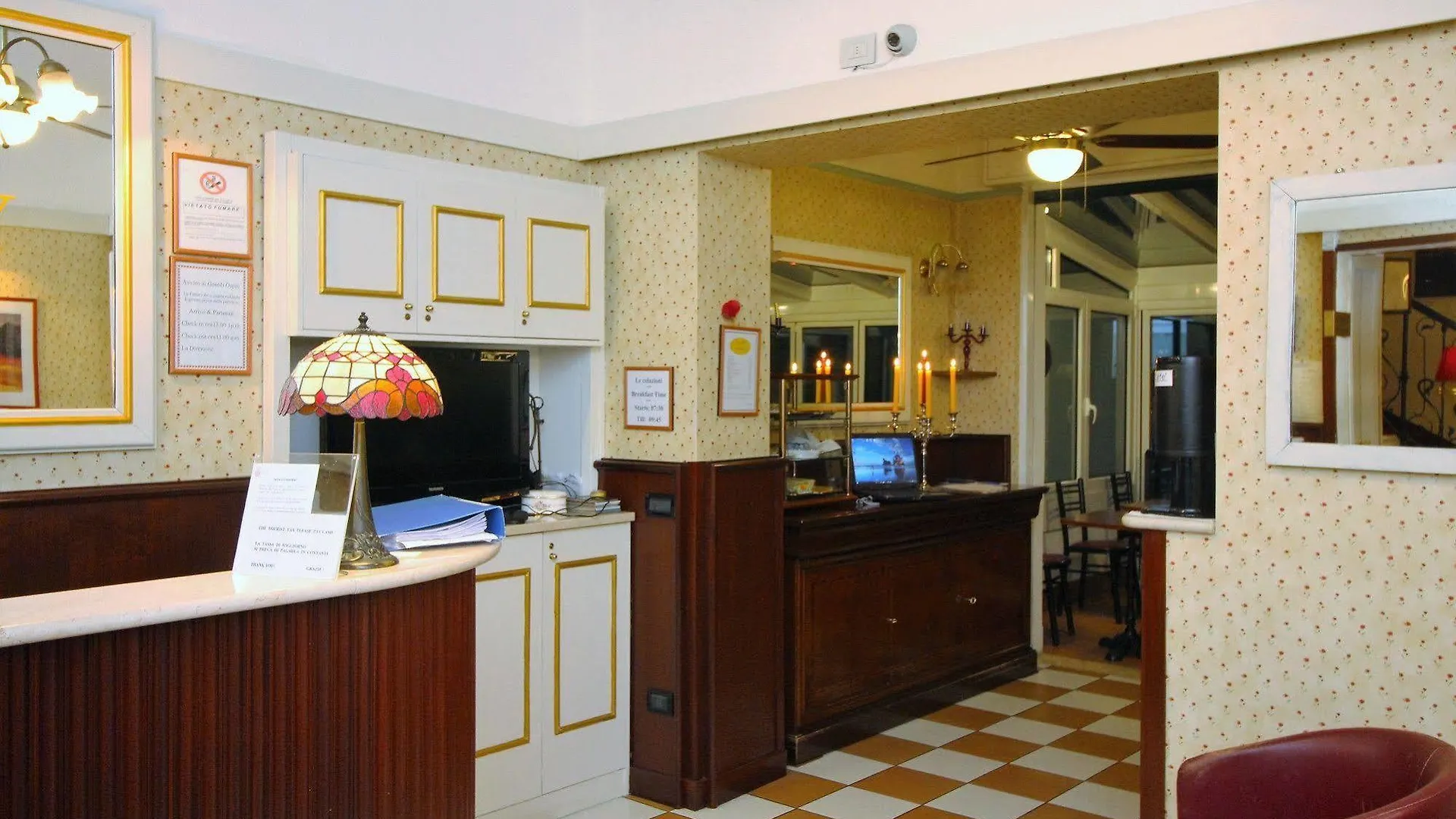 Hotel Charly Milano 3*,  Italien