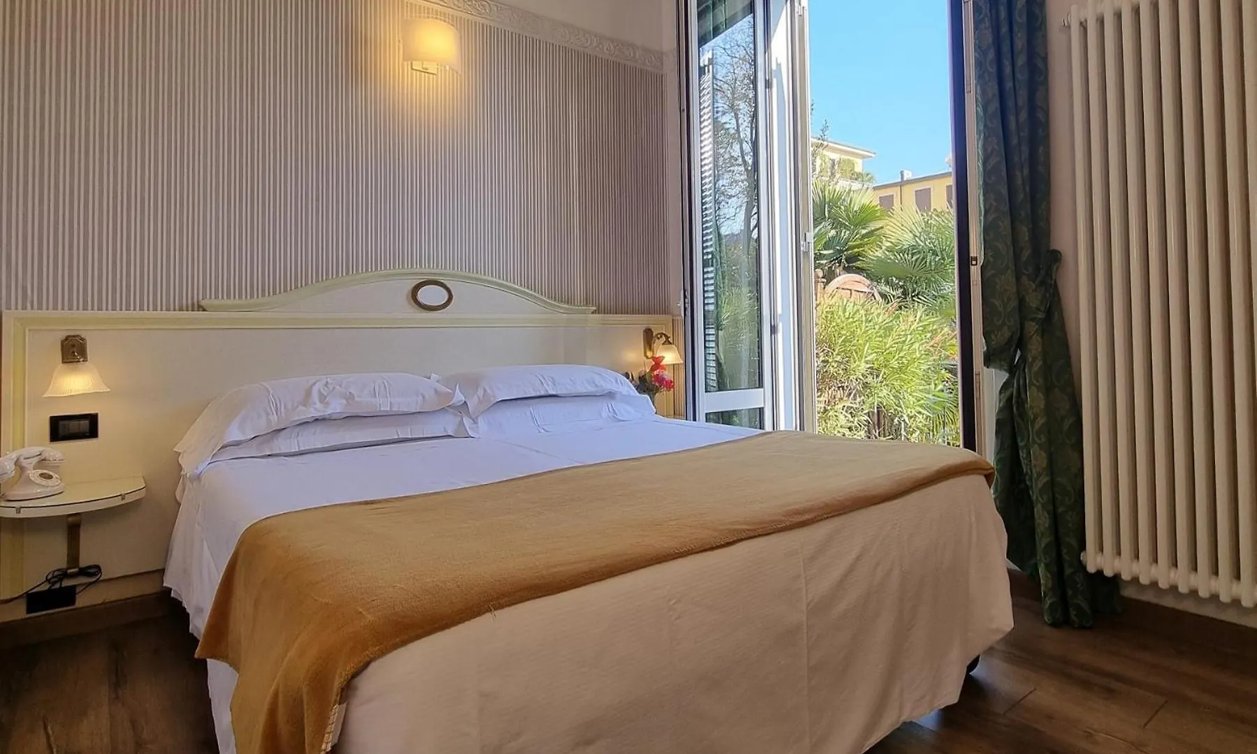 Hotel Charly