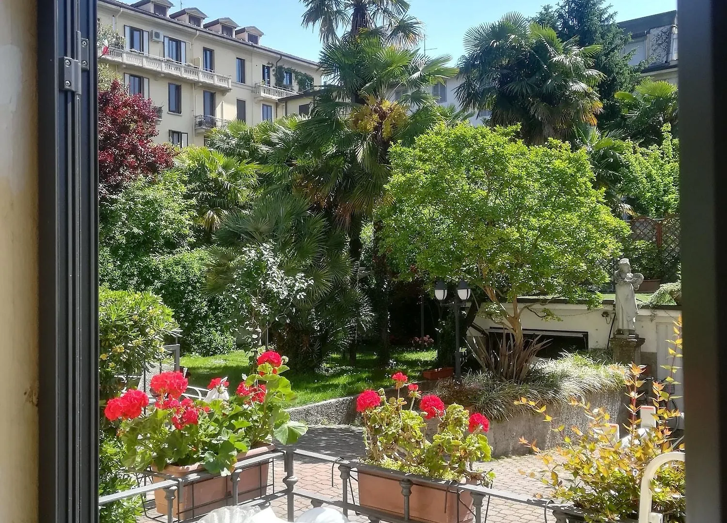 Hotel Charly Mediolan