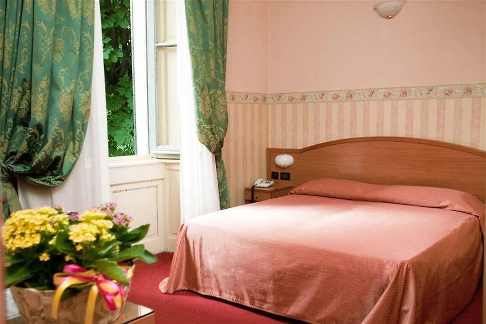 ***  Hotel Charly Mediolan Włochy